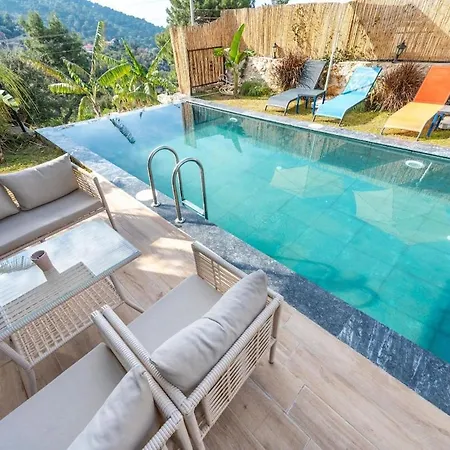 With Amazing View In - Kabak *