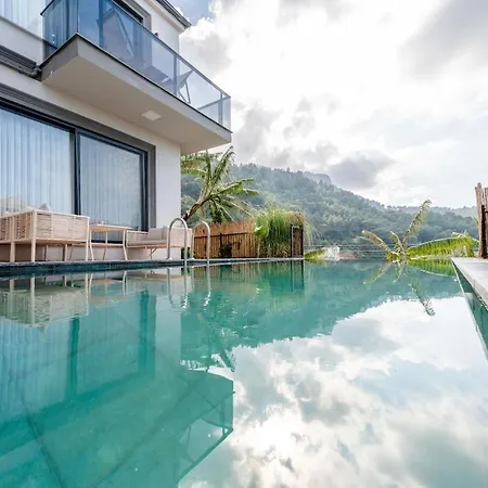 Villa With Amazing View In - Kabak