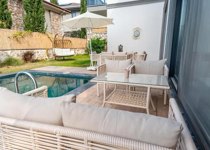 Vila With Amazing View In - Kabak